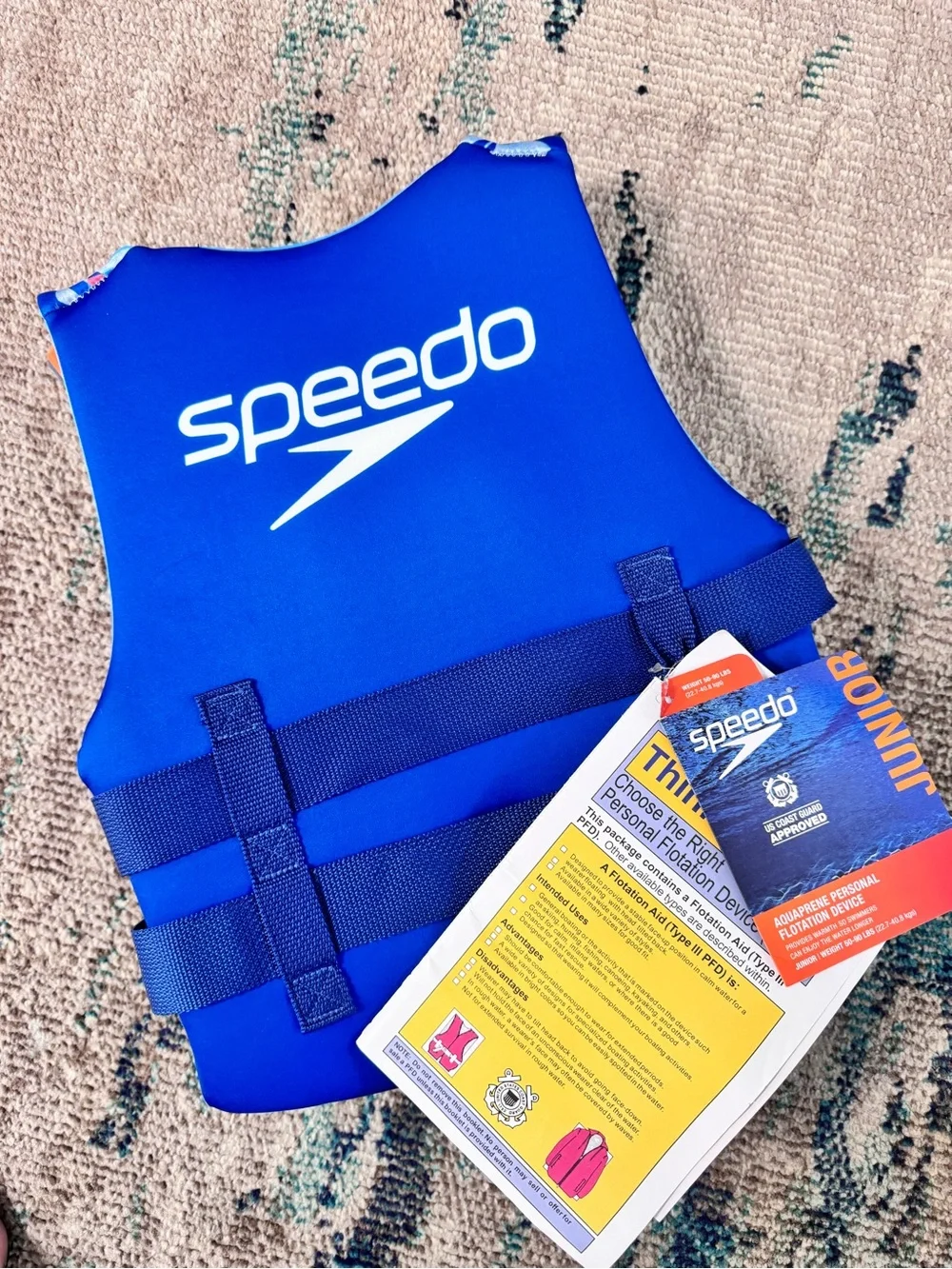 Speedo Youth Life Jacket Vest featuring zipper and buckle closure BRAND NEW
